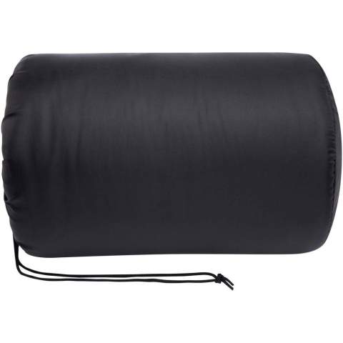 Mit der 250 x 220 cm großen Huggy Karodecke ist es ein Leichtes, jemandem die nötige Umarmung zu schenken. Die einfarbig karierte Decke besteht aus 100 % Polar Fleece (200 g/m²), einem weichen und kuscheligen Material, das schnell die nötige Wärme spendet und die Körperwärme speichert. In der praktischen Tasche mit Kordelzug lässt sich die Decke zusammenrollen und verstauen.