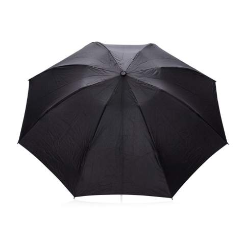 Parapluie réversible à ouverture/fermeture automatique en 3 sections de 23 pouces est un accessoire pratique et élégant pour se protéger de la pluie. Fabriqué en pongé rPET 190T, avec des baleines en fibre de verre et un manche en acier chromé, il est solide et durable. Le parapluie est doté d'une conception unique d'ouverture inversée, qui maintient les écoulements d'eau à l'intérieur et évite de se mouiller en entrant ou en sortant d'une voiture ou d'un bâtiment. Avec le traceur AWARE™ qui valide l'utilisation authentique de matériaux recyclés. 2 % des recettes de chaque produit Aware™ vendu seront reversés à Water.org.<br /><br />UmbrellaMechanism: Ouvrir/Fermer automatiquement<br />IsStormproof: true