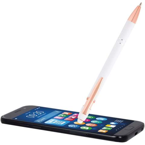Le  stylo bille Nanna avec finition or rose est pourvu d’un corps en aluminium recyclé et d’un stylet tactile en silicone. L’aluminium recyclé réduit également la quantité de déchets dans les décharges et contribue ainsi à la conservation des ressources naturelles, tout en réduisant les émissions de gaz à effet de serre. Couleur de l'encre : Bleue. Longueur d'écriture : 800 mètres. Taille de la plume : 1,0 mm.