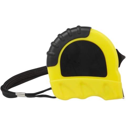 3-metre steel and iron measuring tape including an iron belt clip and a polyester wrist strap. Shows centimetres and inches. The case is made of 21% RCS certified recycled plastic and 4% recycled TPE. The Recycled Claim Standard (RCS) verifies the recycled content of a product throughout the entire supply chain. Packed in a STAC gift box from sustainable sources.