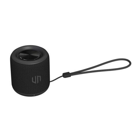 Neem een goed kijkje naar de Oceanside. Deze 3W-speaker is zakformaat, maar creëert overal waar je gaat een krachtig geluid! Waar komt die bas vandaan? Oceanside levert dit zelfs met zijn kleine maar krachtige subwoofer. In tegenstelling tot veel andere kleine speakers speelt Oceanside tot wel 17 uur (op 50% volume), zodat je urenlang kunt blijven genieten. Oceanside is gemaakt van RCS (Recycled Claim Standard) gecertificeerd gerecycled ABS en gerecycled PET. Het totale gerecyclede gehalte: 39% op basis van het totale gewicht van het product. Urban Vitamin-artikelen worden geproduceerd zonder PVC en verpakt in plastic gereduceerde verpakkingen.<br /><br />NumberOfSpeakers: 1<br />SpeakerOutputW: 3.00<br />PVC free: true
