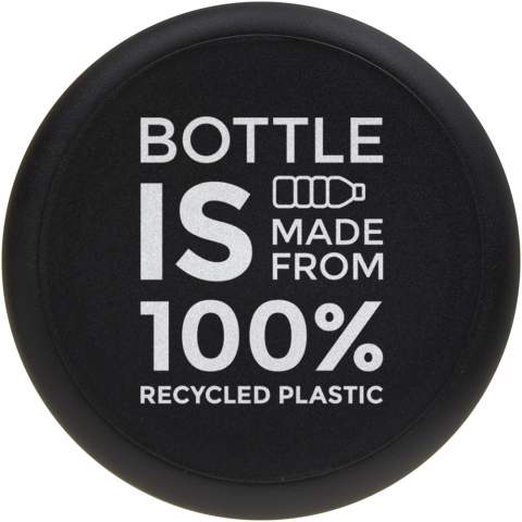 Einwandige Sportflasche mit ergonomischem Design. Die Flasche ist aus Prevented Ocean Plastic hergestellt. Der Kunststoff wird in einem Umkreis von 50 km um eine Meeresküste oder eine größere Wasserstraße, die in den Ozean mündet, gesammelt. Dieses wird dann sortiert und in hochwertiges, lebensmittelechtes, recyceltes Plastik umgewandelt. Ausgestattet mit einem Drehdeckel, erhältlich in mehreren Farben. Das Fassungsvermögen beträgt 650 ml. Mischen und kombinieren Sie Farben, um Ihre perfekte Flasche zu kreieren. Kontaktieren Sie uns bezüglich weiterer Farboptionen. Hergestellt in Großbritannien. Verpackt in einem kompostierbaren Beutel. Aufgrund der Beschaffenheit des recycelten Materials können kleinere Verfärbungen auf dem Körper der Flasche vorhanden sein.