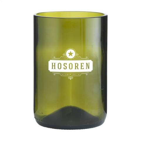 A design drinking glass made from an upcycled wine bottle. A unique glass by the Rebottled® brand, in which you immediately recognise the original wine bottle. The glass fits comfortably in your hand and has a smooth finish. Of high quality and suitable for water, soft drinks or cocktails. Dishwasher-safe up to 60C°. Washing by hand is recommended to preserve the imprint. Per piece delivered in an original gift box made from recycled FSC®-certified cardboard. Dutch design. Made in Holland. Capacity approx. 400 ml. Imprint only possible in black or white.     Rebottled® upcycles empty wine bottles into 100% circular design items.