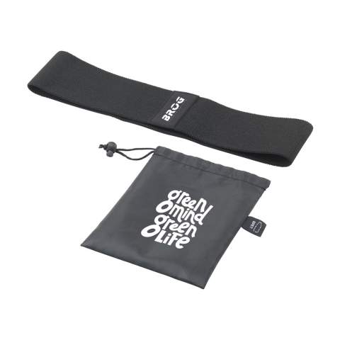 Widerstandsband (37 cm) aus bequemem und strapazierfähigem Textil (Polyamin, Elasthan und Polyester). Zur Stärkung verschiedener Muskelgruppen. Widerstand ca. 45 kg/99 lbs. Wird einzeln in einem RPET-Polyester Beutel geliefert.