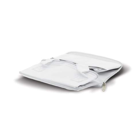 Un sac isotherme design avec beaucoup de place pour ranger vos boissons. Bandoulière réglable et deux courtes poignées.