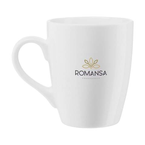 Tasse aus hochwertiger Keramik. Komplett in weiß oder mit farbiger Außenseite. Hohes Modell. Fassungsvermögen 310 ml. Spülmaschinengeeignet. Der Aufdruck ist spülmaschinengeprüft und nach EN 12875-2 zertifiziert.