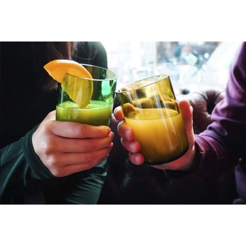 A design drinking glass made from an upcycled wine bottle. A unique glass by the Rebottled® brand, in which you immediately recognise the original wine bottle. The glass fits comfortably in your hand and has a smooth finish. Of high quality and suitable for water, soft drinks or cocktails. Dishwasher-safe up to 60C°. Washing by hand is recommended to preserve the imprint. Per piece delivered in an original gift box made from recycled FSC®-certified cardboard. Dutch design. Made in Holland. Capacity approx. 400 ml. Imprint only possible in black or white.     Rebottled® upcycles empty wine bottles into 100% circular design items.