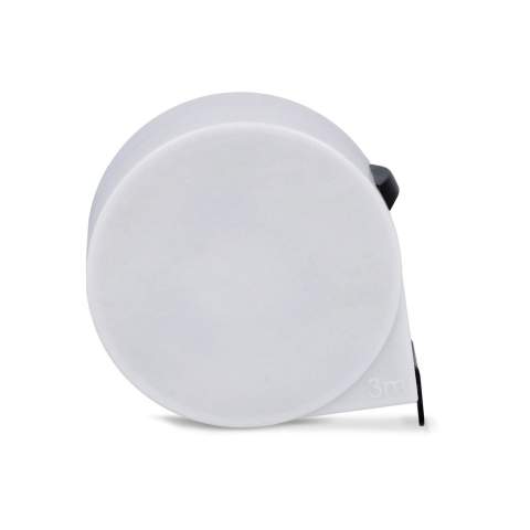 Duurzame rolmaat van 3m gemaakt van gerecycled ABS, met een 16mm breed lint en een stijfheid tot 1,3m. Heeft een plat oppervlak, ideaal voor branding. Voldoet aan de EEG-klasse MID II-normen voor nauwkeurige metingen.