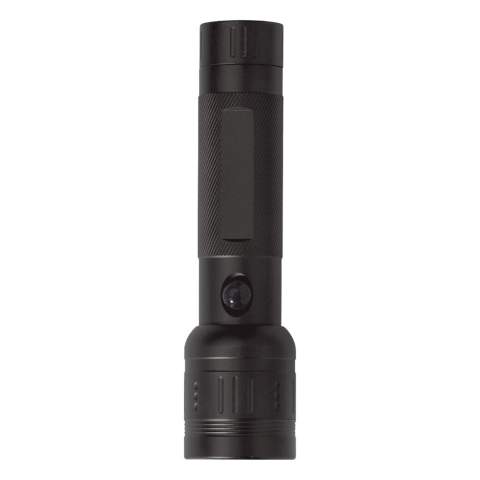 Prenez cette torche en aluminium compacte et légère avec vous lors d'un voyage de survie ou au camping. La torche à LED 3W est livrée dans une boite cadeau comprenant 3 piles AAA.