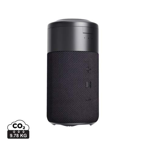 Rock erop los met de Urban Vitamin Anaheim! Deze 10W speaker levert geweldig geluid en tot 8 uur speeltijd. Bovendien heeft hij een magnetische draadloze oplader van 15W om je apparaten van stroom te voorzien terwijl je luistert. Moet je een telefoontje aannemen? Met de ingebouwde microfoon zit je goed. Gemaakt van RCS RPET stof en gerecycled ABS, is hij zowel stijlvol als milieuvriendelijk met 37% gerecycled materiaal en RCS-certificering. Er zit ook een gerecyclede USB-C kabel bij van 120 cm, allemaal in een plastic-gereduceerde verpakking en PVC-vrij. Geniet van muziek en opladen in één gestroomlijnd pakket!<br /><br />WirelessCharging: true<br />NumberOfSpeakers: 1<br />SpeakerOutputW: 10.00<br />PVC free: true