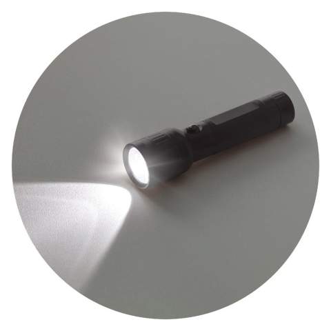 Prenez cette torche en aluminium compacte et légère avec vous lors d'un voyage de survie ou au camping. La torche à LED 3W est livrée dans une boite cadeau comprenant 3 piles AAA.