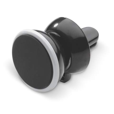 Support magnétique comprenant 2 parties: une partie métal avec un autocollant à fixer sur l'arrière de votre téléphone et une seconde partie à fixer sur le ventilateur de votre voiture. De cette manière, vous transformez votre ventilateur de voiture en un support de téléphone en un tour de main.