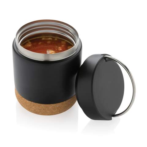 With the Savory fresh food container you can eat your meal perfectly just as it should be. It keeps your soup hot or your salad fresh for hours. 100% leak-proof. Made with RCS (Recycled Claim Standard) certified recycled materials. RCS certification ensures a completely certified supply chain of the recycled materials. Total recycled content: 66% based on total item weight. BPA free. Capacity 400ml. Including FSC®-certified kraft packaging.<br /><br />HoursHot: 5<br />HoursCold: 15