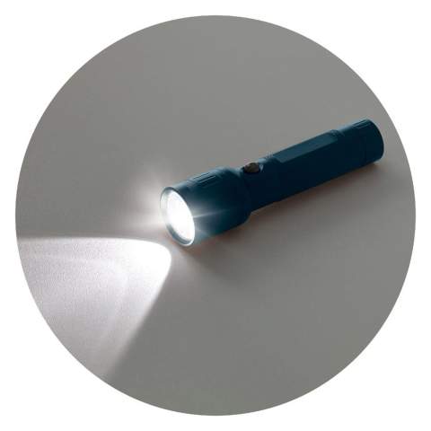 Prenez cette torche en aluminium compacte et légère avec vous lors d'un voyage de survie ou au camping. La torche à LED 3W est livrée dans une boite cadeau comprenant 3 piles AAA.