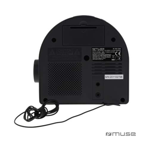 Laat u wekken door één van de 20 voorkeurszenders op deze wekkerradio of door de buzzer. Ook het dubbele alarm ontbreekt niet en door de aanwezigheid van de AUX-aansluiting kunt u een extern apparaat eenvoudig op deze wekkerradio aansluiten. De wekker werkt op netstroom en is voorzien van een back-up faciliteit (batterij).