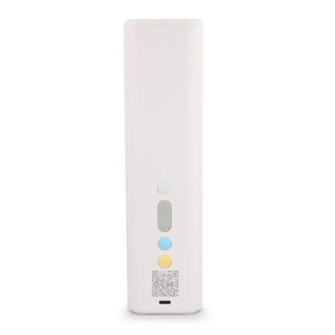 Genießen Sie Ruhe mit unserem White Noise Speaker. 6 beruhigende Klänge, bis zu 6 Stunden Spielzeit und 68 % recycelte Materialien. Mit Atem- und Festlicht für die perfekte Atmosphäre.