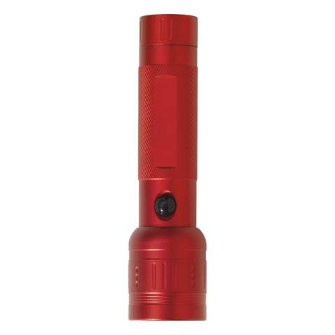 Prenez cette torche en aluminium compacte et légère avec vous lors d'un voyage de survie ou au camping. La torche à LED 3W est livrée dans une boite cadeau comprenant 3 piles AAA.
