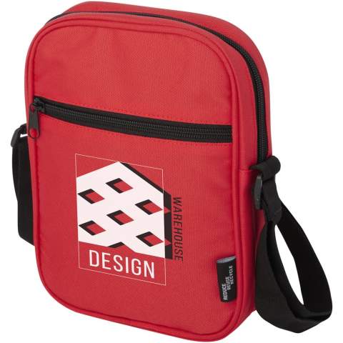 Praktische en waterafstotende crossbodytas gemaakt van GRS gerecycled polyester. Hij heeft een compartiment met ritssluiting en een vak aan de binnenkant om je dagelijkse gadgets veilig op te bergen, een voorzak met ritssluiting voor sleutels en waardevolle accessoires en een open vak aan de achterkant voor snelle opslag en toegang. Met zijn verstelbare hoogwaardige schouderbanden is de Byron crossbodytas een perfecte tas voor dagelijks gebruik met een minimale ecologische voetafdruk. PVC-vrij.