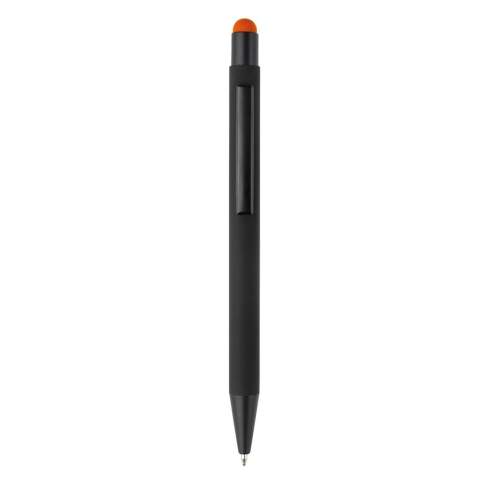 Stylo bille en métal élégant avec finitions noires. Le stylo bille peut être gravé au laser et le logo apparaîtra dans la couleur de la pointe du stylet. Couleur d'écriture: bleu.
