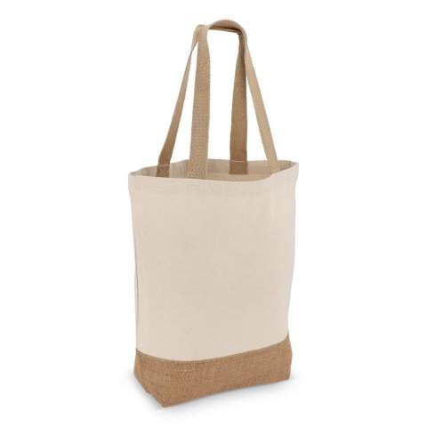Strapazierfähige Tasche mit Vorder- und Rückwand aus Baumwoll-Canvas und Bodenfalte aus Jute - alles 320 g/m². Oeko-Tex® zertifiziert für sichere, geprüfte Materialien. Eine praktische und stilvolle Option für den Einzelhandel, Veranstaltungen oder den täglichen Gebrauch.
