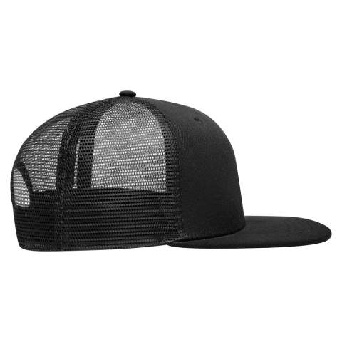 Deze high profile cap uit onze retail lijn is een echte blikvanger! Met zes panelen van polyacryl en mesh en een verstevigde voorkant, is deze cap perfect voor borduren of transfer. De cap heeft een platte klep aan de voorkant en een plastic sluiting aan de achterkant.