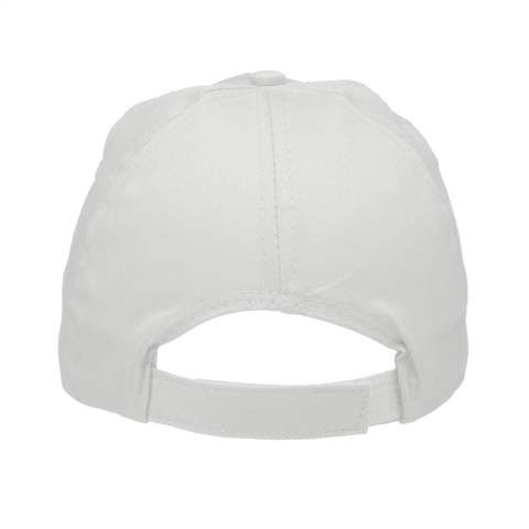 Casquette baseball en 100% coton avec visière préformée et fermeture réglable par bande auto-agrippante.