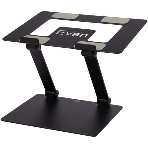 Mit dem Rise Pro Laptopständer aus hochwertigem Aluminium können Sie den Laptop in verschiedenen Winkeln neigen und auch anheben/absenken, um ihn an alle Bedürfnisse anzupassen. Ergonomisches Design für eine gesunde Körperhaltung und zur Minimierung von Nackenermüdung oder Wirbelsäulenproblemen. Die hohe Verarbeitungsqualität macht ihn stabil und robust, bis zu 5 kg belastbar. Die Silikonpads auf dem Laptophalter sind robust und rutschfest und schützen den Laptop vor Kratzern und vor dem Abrutschen. Die Silikonpolster an der Unterseite der Halterung sorgen dafür, dass der Ständer auch beim Tippen stabil steht. Die Halterung verfügt über große Belüftungsöffnungen, damit der Laptop bei der Verwendung lüften kann. Kann zur einfachen Aufbewahrung flach zusammengefaltet werden. Geliefert in einer hochwertigen Tekio Kraftpapierbox mit buntem Aufkleber.