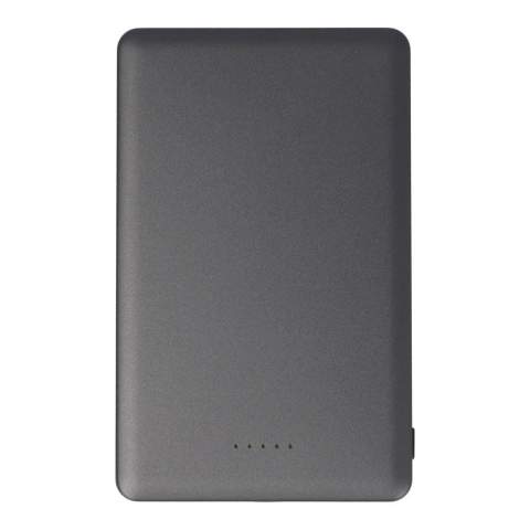 Banque d'alimentation MagSafe 5 000 mAh, charge sans fil 15 W, entrée/sortie Type-C rapide. Ultra-mince (9,22 mm), léger (112 g), recharge complète en 2-3 heures. Fabriqué en ABS recyclé, avec câble USB-C de 22 cm.