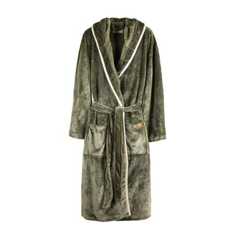 Soft, cosy robe in luxury plush material with a large hood and decorative piping. Two front pockets and a waist belt. The robe is made from 70% recycled material from PET bottles. We don't like to transport air, so we've chosen to vacuum-pack this robe to reduce our carbon footprint. OEKO-TEX Standard 100 means that the robe's material meets multiple product safety criteria regarding product safety. Manufactured by GRS (Global Claim Standard), the GRS certification ensures that the entire supply chain of the recycled materials is certified. Total recycled content is based on total product weight. Size L/XL