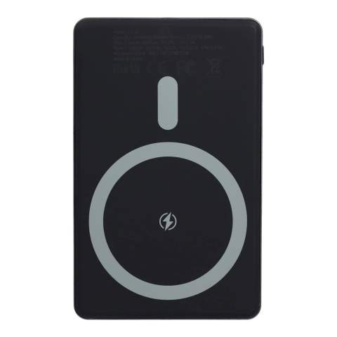 Banque d'alimentation MagSafe 5 000 mAh, charge sans fil 15 W, entrée/sortie Type-C rapide. Ultra-mince (9,22 mm), léger (112 g), recharge complète en 2-3 heures. Fabriqué en ABS recyclé, avec câble USB-C de 22 cm.