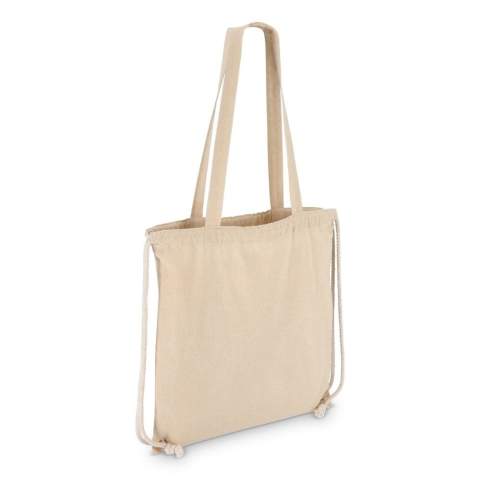 Klassische Tragetasche aus 140 g/m² Baumwolle mit langen Griffen und zusätzlichem Kordelzugverschluss für zusätzliche Vielseitigkeit. Kann wie eine Standardtasche getragen oder wie ein Kordelzugbeutel gesichert werden. Oeko-Tex®-zertifiziert. Ideal für den täglichen Gebrauch, als Werbegeschenk oder für Aktionen im Einzelhandel.
