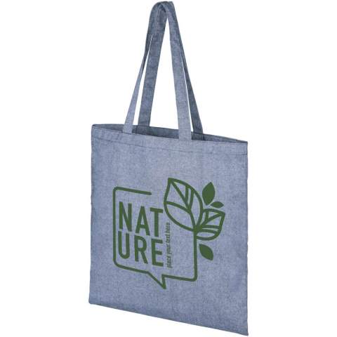 Draagtas gemaakt van 210 g/m² gerecycled katoen polyester mix. Gerecycled katoen wordt vervaardigd uit voor consumenten bestemd afval dat in textielfabrieken tijdens het snijproces wordt geproduceerd. Deze tas is gemakkelijk op te vouwen. De perfecte metgezel voor verschillende activiteiten, zoals boodschappen doen, dagtochten of knutselprojecten. Door de aard van het productieproces kunnen er kleine variaties zijn in de kleur van het daadwerkelijke product. Lengte van de hengels is 31 cm. Geschikt tot 5 kg gewicht.