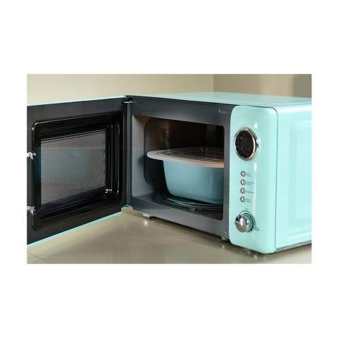Frischhaltebox oder Lunchbox aus Kunststoff mit Deckel der Marke Mepal. Großzügiges Format. Geeignet zum Aufbewahren, aufwärmen und servieren von Speisen. Hochwertige Qualität und praktisch unzerbrechlich. Ideal für unterwegs oder für das Mittagessen in der Schule oder am Arbeitsplatz: von belegten Brötchen bis hin zu einer Mahlzeit, die Sie in der Mikrowelle aufwärmen. Die Cirqula ist luftdicht verschlossen, so dass der Inhalt lange Zeit frisch bleibt. Diese Multifunktionsbox ist für den Kühlschrank, das Gefrierfach und die Mikrowelle geeignet (mit Ausnahme des Deckels). Dank ihrer rechteckigen Form kann sie effizient gelagert werden. BPA-frei, für Lebensmittel zugelassen und auslaufsicher. Geruchs- und geschmacksneutral. Mit 2 Jahren Mepal-Garantie. Fassungsvermögen: 500 ml. Made in Holland.  LAGERBESTANDSINFORMATION: Bis zu 1.000 Stück innerhalb von 10 Arbeitstagen verfügbar. Ausnahmen vorbehalten.