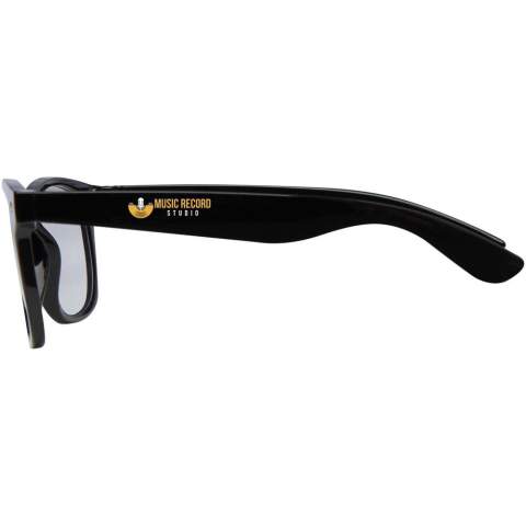 Die GazeGuard Anti-Blaulicht-Brille wurde entwickelt, um die Menge an blauem Licht, die das Auge erreicht, zu reduzieren und so die Arbeit am Computer/Tisch/Telefon zu erleichtern, ohne die Augen zu überanstrengen. Der Rahmen und die Bügel bestehen aus 100 % recyceltem Kunststoff und die Gläser aus Acrylglas. Eine Bedienungsanleitung wird mitgeliefert.