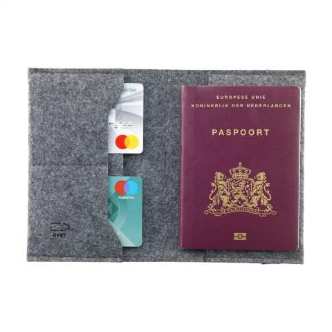 WoW! Durable passport cover in RPET felt (made from recycled PET bottles and recycled textiles). With space for storing cards and equipped with an elastic closure. Suitable for storing, carrying and protecting your passport. GRS-certified. Total recycled material: 92%.