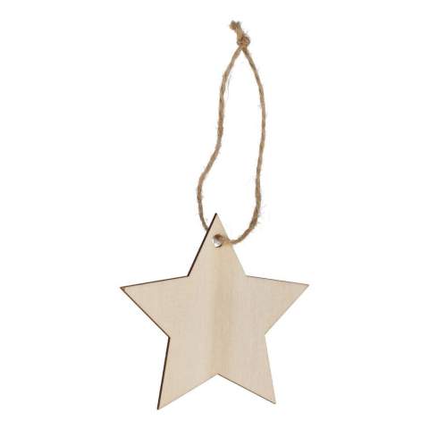 Vier het seizoen met dit charmante houten ornament in de vorm van een ster. Dankzij de klassieke vorm en het ruime bedrukkingsoppervlak is het perfect om een uniek aandenken aan de feestdagen te creëren en cadeau te geven. Ideaal voor het versieren van kerstbomen, kransen of feestelijke displays.