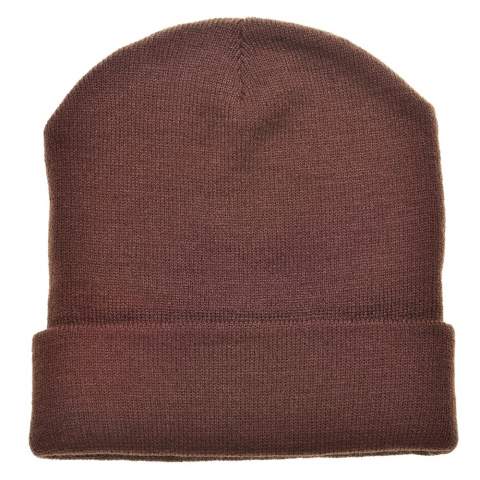 Promotional knitted hat with a turn-up, available in various
colours. A smart economic choice if you are looking for a hat at an
attractive price / quality ratio. Your logo can be embroidered on
the front.