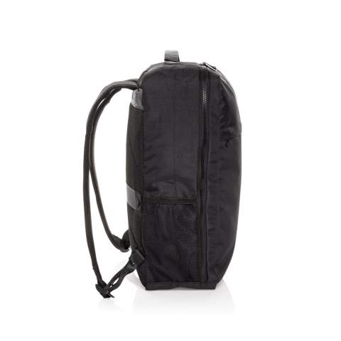 Le sac à dos pour ordinateur portable 15,6 pouces en rPET Aware™ Swiss Peak Essential est conçu pour répondre à vos besoins professionnels quotidiens. Ce sac à dos élégant et durable comporte un compartiment principal à fermeture à zip avec une section dédiée aux ordinateurs portables modernes de 15,6 pouces, ainsi qu'une poche filet à fermeture éclair et une étiquette d'entretien à l'intérieur. Les bretelles réglables avec boucles garantissent un port confortable, tandis que la poche frontale à fermeture éclair et la poche latérale avec porte-boisson offrent un espace de rangement supplémentaire. Le sac est également doté d'une sangle de bagage pratique à l'arrière et d'une poignée en sangle sur le dessus. Le logo Swiss Peak ton sur ton et les fermetures à glissière Swiss Peak de qualité supérieure complètent son aspect professionnel. Fabriqué en polyester recyclé intégrant le traceur AWARE™. 2 % des recettes de chaque produit vendu avec AWARE™ seront reversés à Water.org. Sans PVC.<br /><br />FitsLaptopTabletSizeInches: 15.6<br />PVC free: true