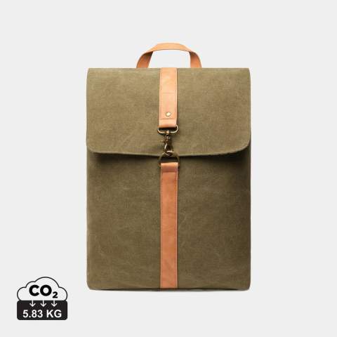 Sac élégant fabriqué avec 62% de matières recyclés.  Sacoche rembourrée pour ordinateur portable jusqu’à 17". Ce sac élégant et pratique vous accompagnera pendant de nombreuses années grâce à ses matériaux de haute qualité et à son allure classique. Le design épuré et polyvalent de ce sac en fait un choix idéal pour les personnes très actives. Fabriqué avec des matériaux recyclés certifiés GRS. La certification GRS garantit une chaîne d'approvisionnement entièrement certifiée pour les matériaux recyclés. Contenu recyclé sur la base du poids total de l'article.Convient aux ordinateurs d'une taille totale de 17 pouces. Veuillez noter que les dimensions de l'écran ne sont pas les mêmes que celles de l'ordinateur entier.<br /><br />FitsLaptopTabletSizeInches: 16.0