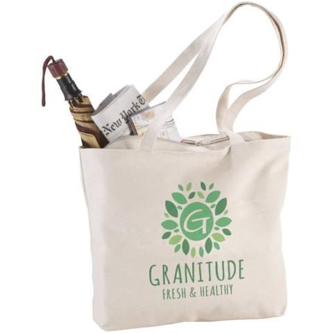 The clean design of the Ningbo gives this tote bag large imprint areas and is, therefore, a fantastic option for meetings, conventions and trade shows. The tote bag consists of 320 g/m² cotton, making it tremendously strong and suitable for carrying heavy items. The tote bag closes with a zipper, keeping the contents well protected. With 31.5 cm long handles, the Ningbo tote bag is easy to carry over the shoulder. Resistance up to 10 kg weight.