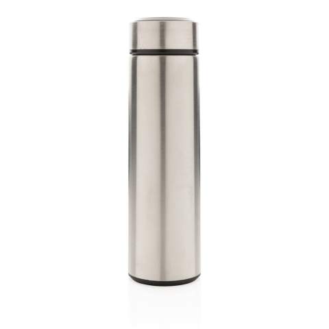 Houd koffie of thee lekker warm met deze roestvrijstalen vacuümfles met geborsteld metalen dop. De fles heeft een lekvrij schroefdop en maakt drinken van elke kant mogelijk. De brede opening maakt eenvoudige reiniging mogelijk. Capaciteit 450 ml. BPA-vrij.<br /><br />HoursHot: 5<br />HoursCold: 15