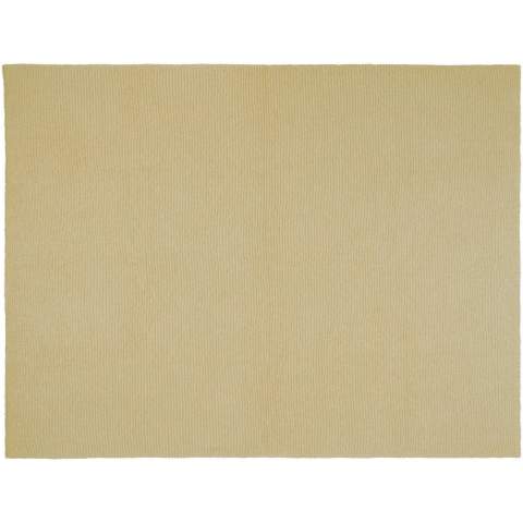 De Suzy gebreide deken is een veelzijdige toevoeging aan elke woning of kantoorruimte. Deze deken is gemaakt van 100% gebreid GRS-polyester, wat zowel duurzaamheid als duurzaamheid garandeert. Met afmetingen van 150 x 120 cm biedt het de perfecte balans tussen grootte en comfort. Het gebreide lintontwerp voegt een vleugje verfijning toe, waardoor het een aantrekkelijk accent aan elk interieur geeft.