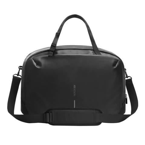 Découvrez le sac de voyage Sac week-end étanche URBAN - le compagnon de voyage par excellence. Doté d'une fermeture à glissière métallique autobloquante XD, ce sac de voyage garantit la sécurité de vos effets personnels. Sa construction légère mais durable, en PU résistant à l'eau et dotée d'une fermeture à glissière résistante à l'eau, permet de garder vos affaires au sec. Ce sac de sport offre un accès facile à vos affaires essentielles, avec un compartiment spacieux pouvant accueillir un ordinateur portable jusqu'à 16 pouces et une poche intérieure en filet. L'ajout de poches avant et arrière apporte de la commodité à vos aventures. La doublure en polyester recyclé traçable Aware™ garantit un véritable tissu recyclé, avec 63 % de contenu recyclé. Modèle déposé®.<br /><br />FitsLaptopTabletSizeInches: 16.0<br />PVC free: true