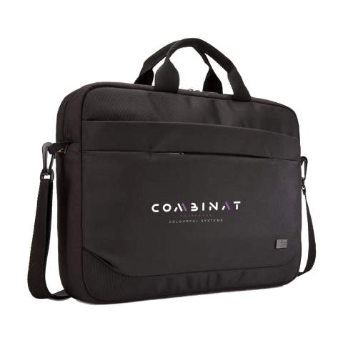 Sacoche professionnelle de Case Logic pour ordinateur portable 15,6 pouces. Cette sacoche en polyester dispose d'un compartiment spacieux pour ordinateur portable avec mousse de protection, afin de ranger et transporter en toute sécurité un ordinateur portable avec une taille d'écran allant jusqu'à 15,6 pouces. Elle possède, par ailleurs, beaucoup d'espace de rangement intelligent, comme une poche séparée pour une tablette de 10,1 pouces, une poche avant avec protection zippée cachée pour ranger un téléphone, une poche avant spacieuse avec un panneau de rangement pour les stylos, petits appareils électroniques et câbles de charge, ainsi qu'un compartiment de rangement spécial pour les documents. Dispose d'une bandoulière réglable/détachable, d'une poignée rembourrée et d'une sangle de bagage, permettant de la fixer à la plupart des valises à roulettes.