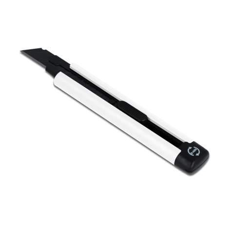 Sturdy hobby knife made from recycled ABS material. Features a break-off blade design for continuous sharpness. Ideal for  everyday use.