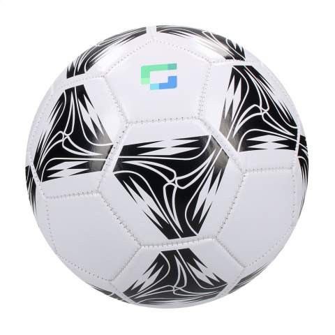 Ballon de football promotionnel de taille 5, fabriqué en PVC brillant, il comporte 3 couches et 32 panneaux. Le ballon a une épaisseur de 2,0 mm, avec une valve en butyle et une vessie en latex. Cousu à la machine, le ballon n'est pas gonflé à la livraison.