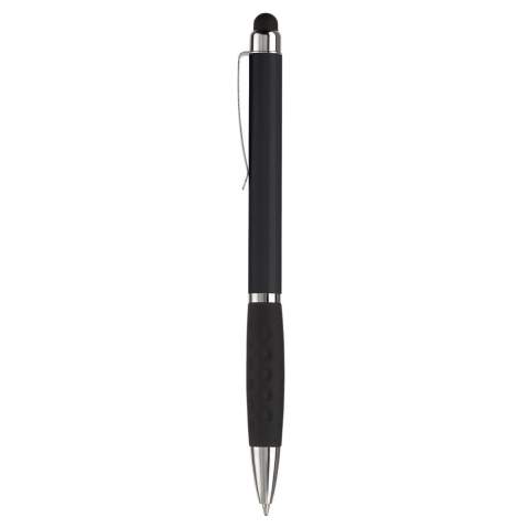 Stylo stylet pour les écrans tactiles design by Toppoint en plastique avec clip métal et grip caoutchouc. Mécanisme twist. Ecriture bleue. Existe en 9 couleurs différentes. Audit BSCI. Tous nos produits sont testés et certifiés, et répondent  aux normes sociales. 