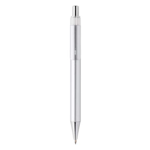 Ein neues anspruchsvolles Mitglied der X-Stift Familie. Bestechend durch seine Chrom-Elemente und das schicke Metall-Finish. Inklusive ca. 1200m blauschreibender deutscher Dokumental® Mine mit TC-Ball für ein sanftes Schreiben.