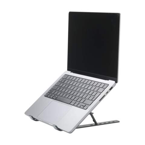 WoW! Verstelbare laptopstandaard van GRS-gecertificeerd gerecycled aluminium. De laptopstandaard is geschikt voor laptops en tablets (tot 15,6 inch). Verstelbaar in 6 verschillende hoogtes. Dit draagt bij aan een juiste en comfortabele werkhouding. De laptopstandaard is van hoge kwaliteit, licht in gewicht, antislip en stabiel. Het strakke, open design garandeert een goede ventilatie. Inklapbaar tot een compact pakket en daardoor gemakkelijk mee te nemen. Een musthave die bij elke werkplek past. Inclusief pouch van Terry textiel. GRS-gecertificeerd. Totaal gerecycled materiaal: 91%.     Door het gebruik van gerecycled aluminium worden er minder nieuwe grondstoffen gebruikt tijdens de productie van dit product. Dit betekent minder energieverbruik en minder gebruik van water. Per stuk in kraft doos.