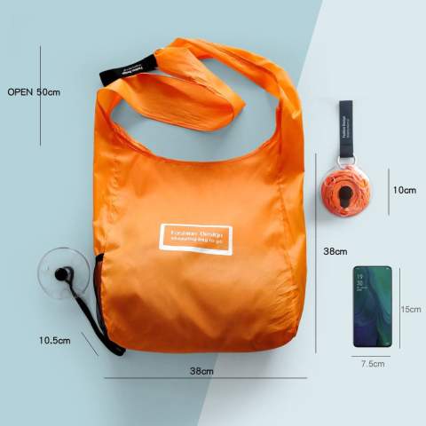 Roll-up shopping bag with carabiner